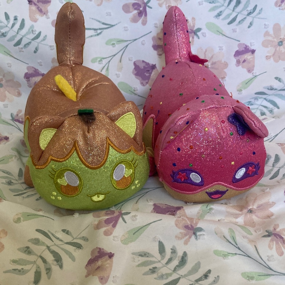 Aphmau MeeMeows Sparkle Caramel Apple & Frosted Cookie Cat Plush Toy 6”
